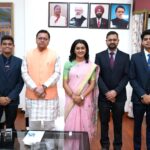 प्रशिक्षु आई.ए.एस. अधिकारियों ने सीएम धामी से की भेंट