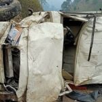 सड़क दुर्घटना में तीन लोगों की मौत, तीन अन्य घायल