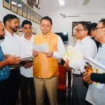 धरने के 86वें दिन और दो बार मुख्यमंत्री आवास कूच के बाद आखिरकार बेरोजगार मेडिकल लैब तकनीशियनों की मुख्यमंत्री धामी से हुई मुलाकात