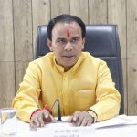 बच्चों के सर्वांगीण विकास में अहम भूमिका निभा रहे आंगनबाड़ी केन्द्रः डॉ. धन सिंह रावत