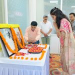 गांधी और शास्त्री के आदर्शों पर चलने का लिया संकल्प